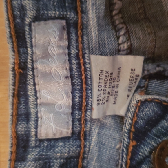 F.L. Jeans capris - Picture 3 of 5